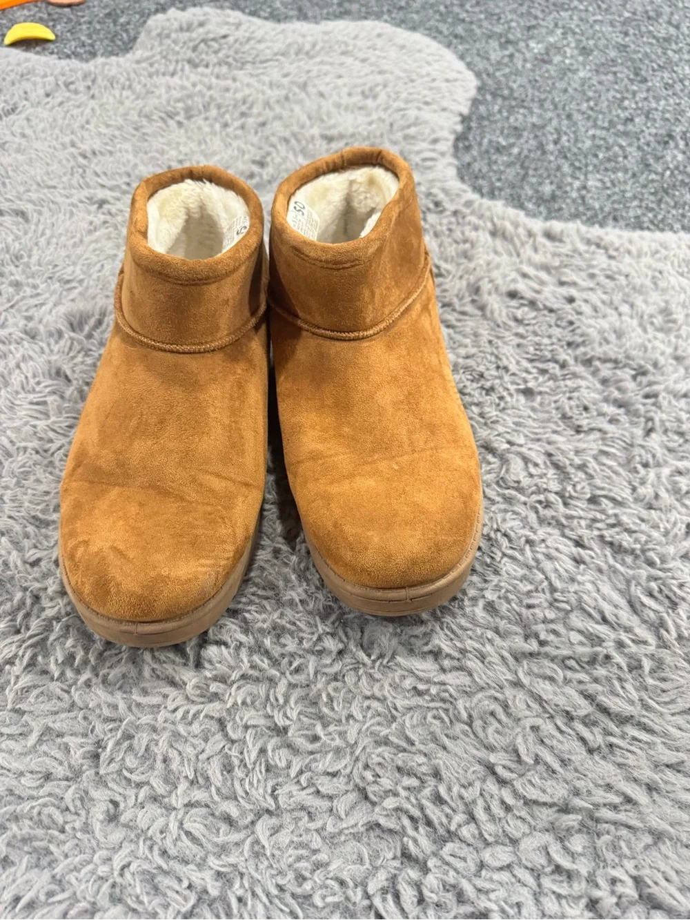 SO Tan Suede-Look Faux-Fur Lined Ankle Booties 8.5